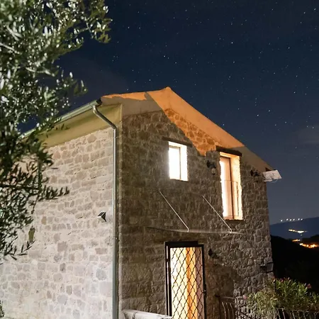 Casa Rosa Tradizionale * Roccascalegna
